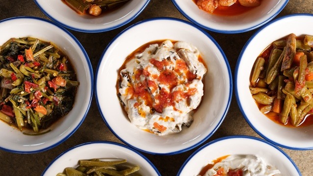 Agora Pansiyon Bir evin sofraya dönüşen mutfağı