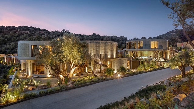 Akana Cennet Koyu Bodrum’da kapılarını açtı