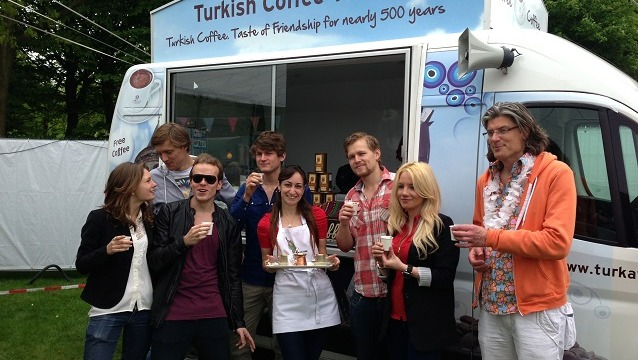 Gizem White Türk kahvesini dünyaya tanıtıyor