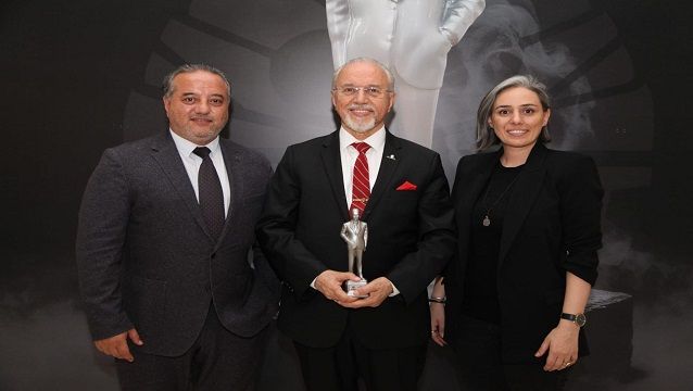 İnoksan Yönetim Kurulu Başkanı Vehbi Varlık’a Meslek Onur Ödülü