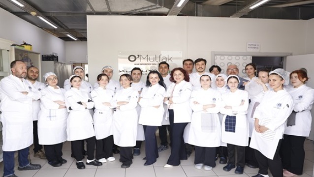 Kütahya Porselen ve Okan Üniversitesi aynı sofrada