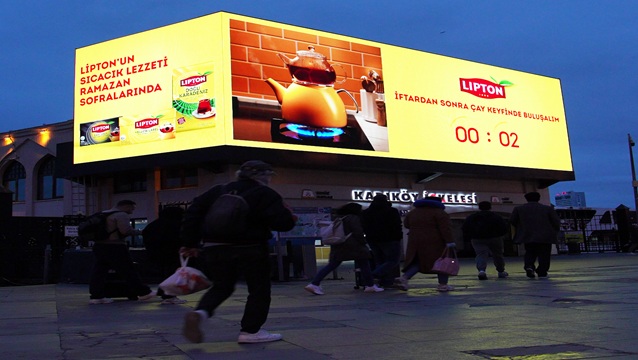 Lipton, iftar heyecanını şehrin merkezine taşıdı