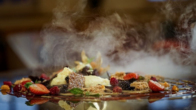 Toro Latin Gastro Bar, Latin kültürünü Pazar Brunch