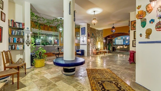 Kırlangıcın kanadında bir küçük otel: Villa Aşina